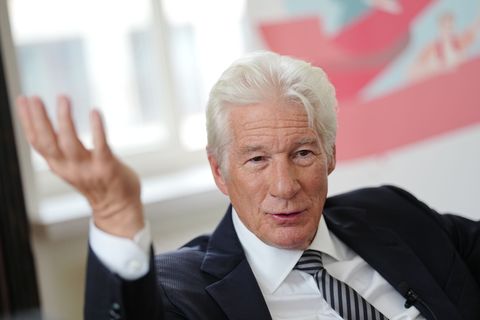 Dass sein Sohn Homer nun auch vor der Kamera steht, habe ihn überrascht, sagt US-Schauspieler Richard Gere im Interview. Foto: K
