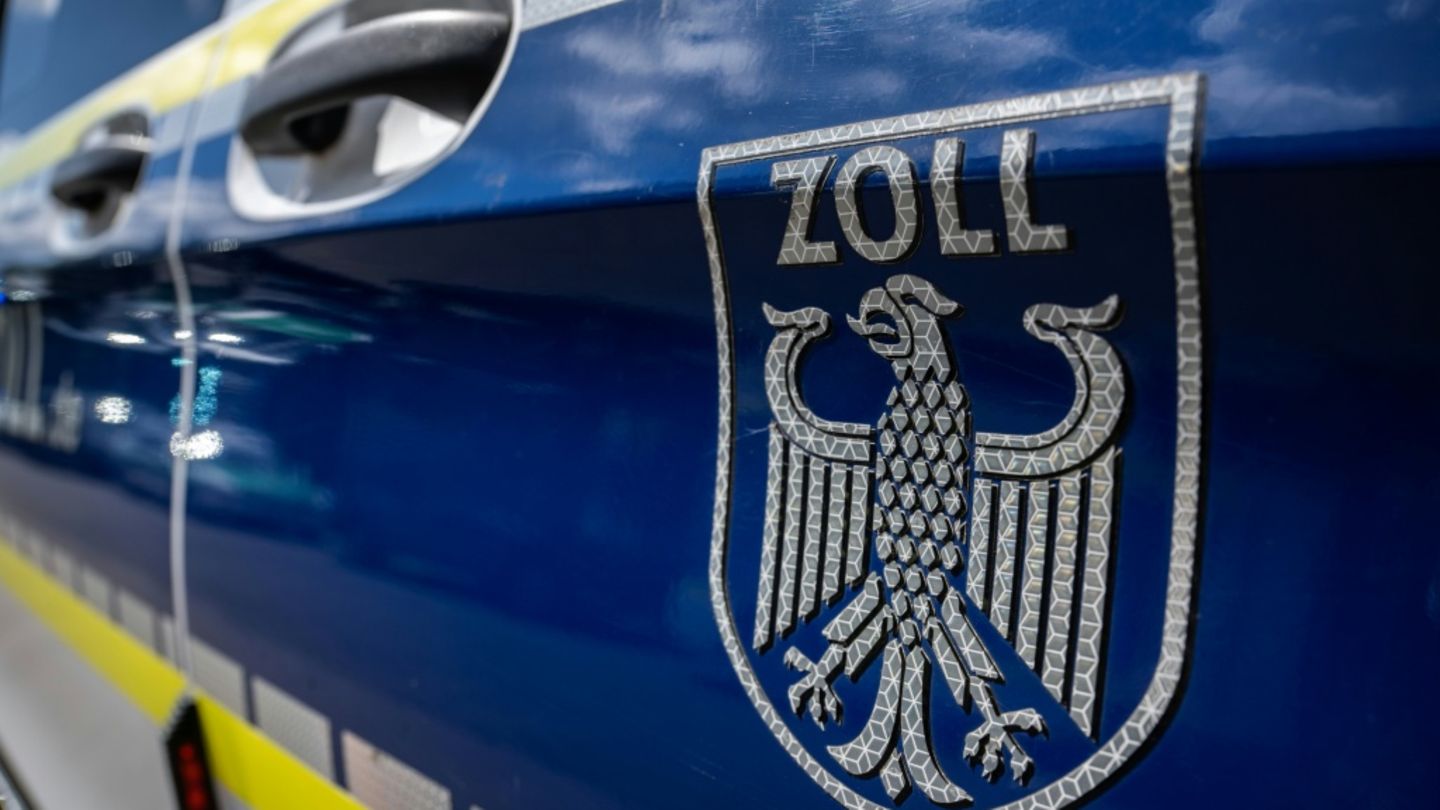 Mutmaßlicher Drogenhandel über Darknet: Zollbeamter und Polizist unter Verdacht