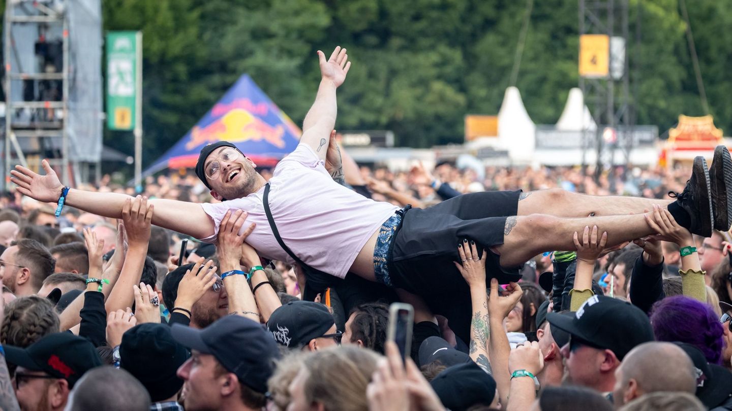 Schon am Donnerstag konnten sich die Musikfans bei Partys auf dem Festivalgelände aufwärmen. (Symbolbild) Foto: Daniel Karmann/d