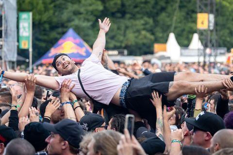 Schon am Donnerstag konnten sich die Musikfans bei Partys auf dem Festivalgelände aufwärmen. (Symbolbild) Foto: Daniel Karmann/d