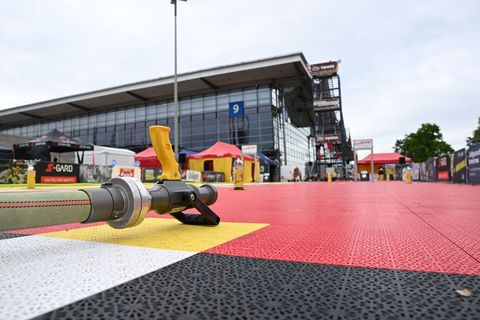 Blick auf die Wettkampf-Strecke auf der Rettungsmesse Interschutz. Foto: Julian Stratenschulte/dpa