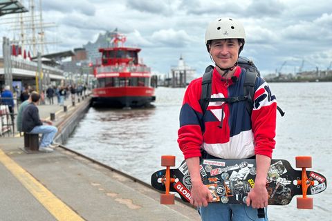 Auf einem Longboard von Nord- nach Süddeutschland - das ist der Plan von Paul William Hiersche. Foto: Gerald Wintzer/dpa
