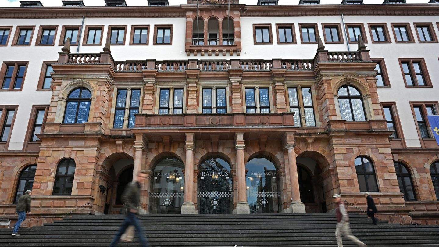 Wiesbaden bringt Erfahrung aus eigenen Digitalisierungsprojekten ein. (Archivbild) Foto: Michael Brandt/dpa