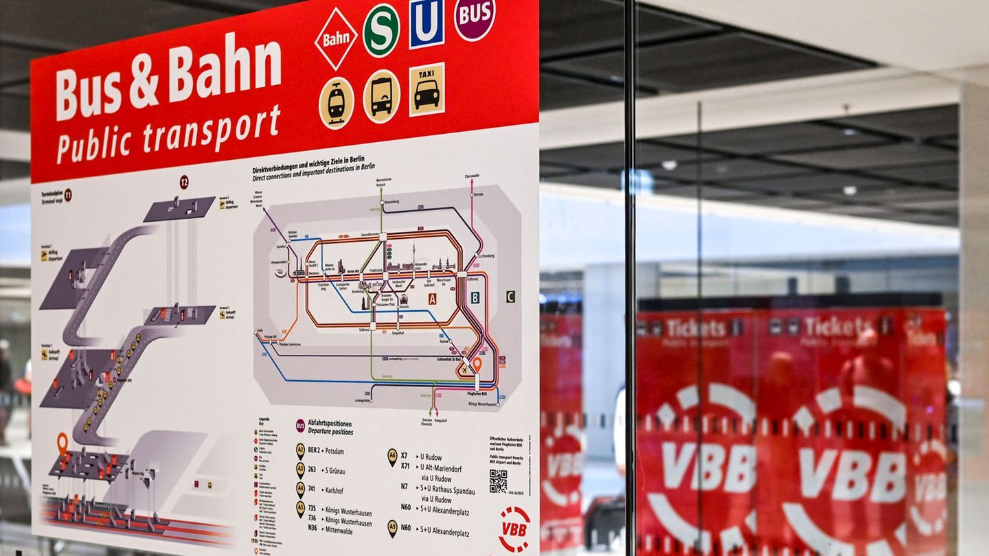 1,56 Milliarden Fahrgäste wurden 2025 in den Bussen und Bahnen im VBB gezählt. (Archivbild) Foto: Jens Kalaene/dpa
