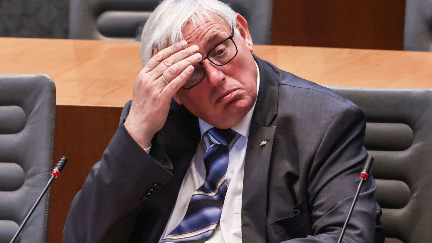 Dass Pflegepersonal nach Plänen der Bundesregierung künftig nicht mehr grundsätzlich nach Tarif bezahlt werden muss, bereitet No