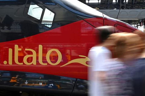 Hochgeschwindigkeitszug von Italo im Bahnhof Mailand