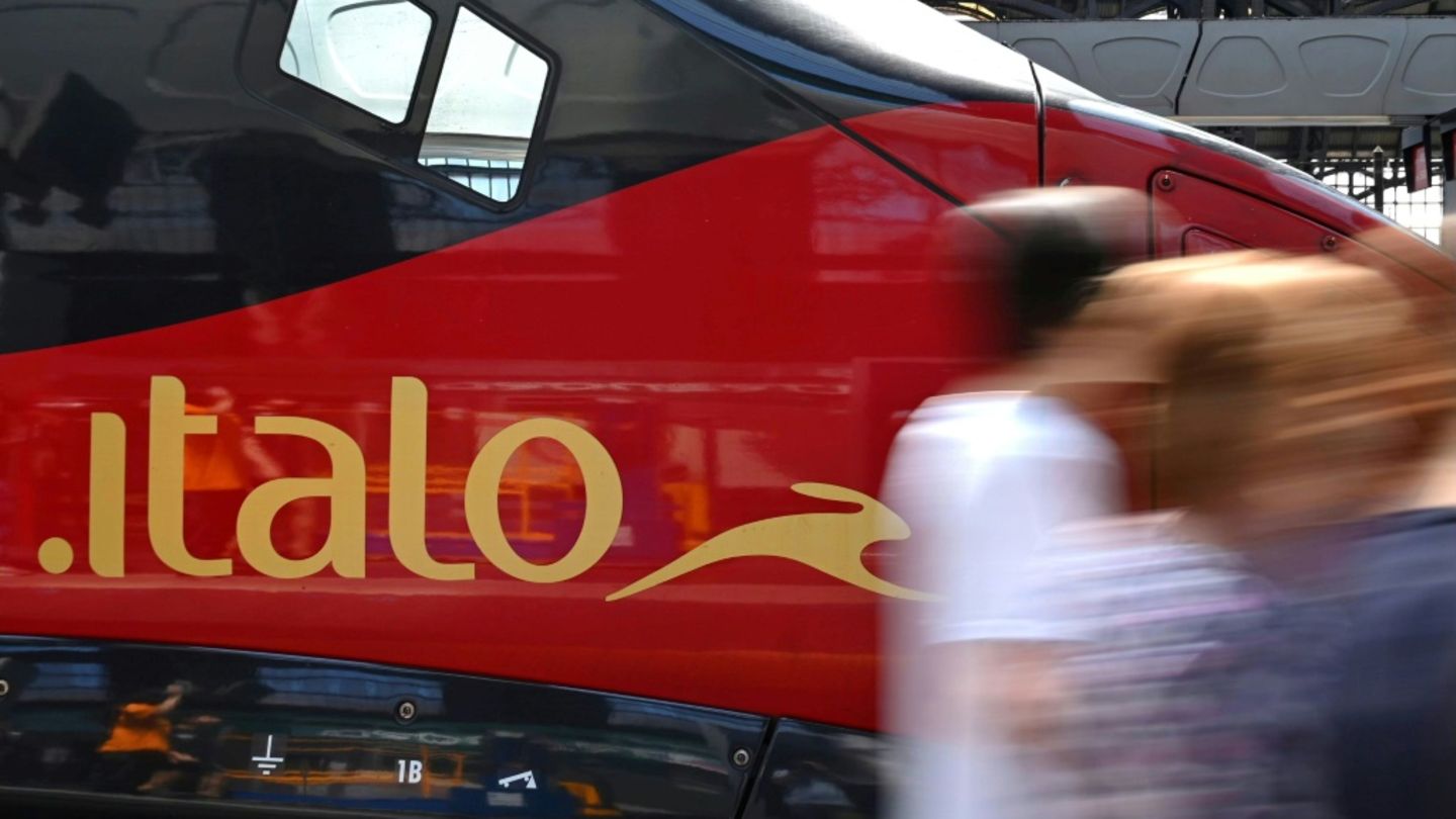 Hochgeschwindigkeitszug von Italo im Bahnhof Mailand
