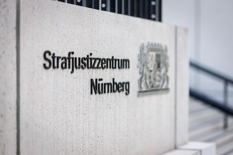 Das Urteil des Landgerichts Nürnberg-Fürth wurde am zweiten Prozesstag verkündet. (Symbolbild) Foto: Daniel Karmann/dpa