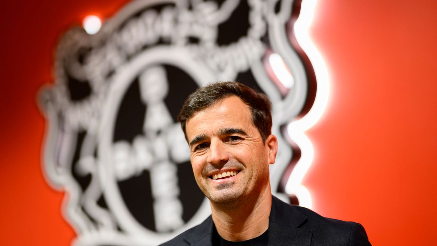Carles Martinez Novell ist der neue Cheftrainer bei Bayer Leverkusen. Foto: Anke Waelischmiller/dpa