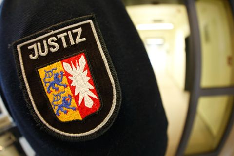 Der 26-jährige wurde zu acht Jahren Haft verurteil. (Symbolbild) Foto: picture alliance / dpa