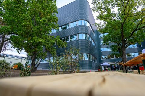 Das Gebäude des Max-Planck-Institutes für Mikrostrukturphysik öffnet am “Tag der Architektur„ seine Türen. (Archivbild) Foto: He