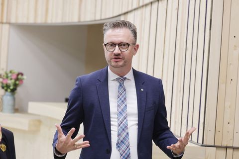 Nach Ansicht von Thüringens Wissenschaftsminister Christian Tischner (CDU) helfen Ausgründungen der Hochschulen auch der Wirtsch