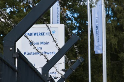 Ein Stromausfall in Kiel ist nach Reparaturen an einem fehlerhaften Kabel behoben. (Archivbild) Foto: Marcus Golejewski/dpa