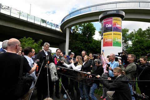 Schnieder vor der Nordbrücke