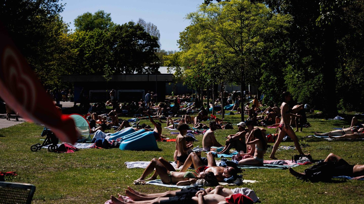 In Berliner Schwimmbädern werden Smart Glasses - Brillen mit Kameratechnik - nicht ausdrücklich verboten. Das Fotografieren frem