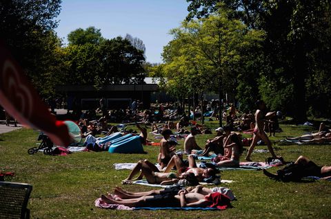 In Berliner Schwimmbädern werden Smart Glasses - Brillen mit Kameratechnik - nicht ausdrücklich verboten. Das Fotografieren frem