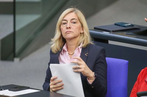 Gesundheitsministerin Nina Warken hat ihr Pflegegesetz vorgelegt