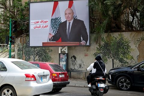 Werbetafel in Beirut mit Joseph Aoun