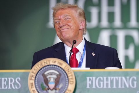 Über wie viele seiner Raketen verfügt der Iran noch? US-Präsident Donald Trump gibt nun eine Schätzung preis. Foto: Mark Schiefe