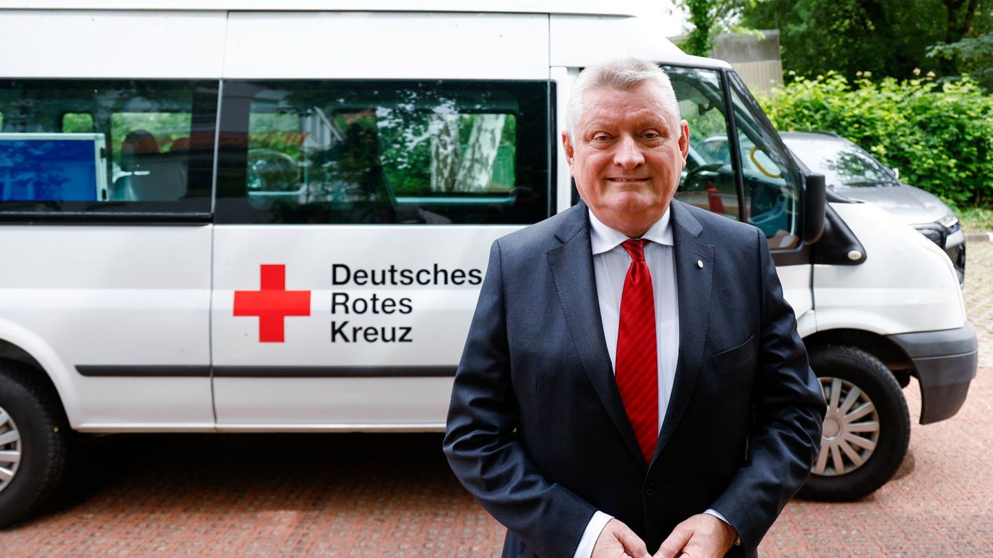 Bevölkerungsschutz: DRK-Präsident Gröhe drängt auf Tempo bei Krisenvorsorge