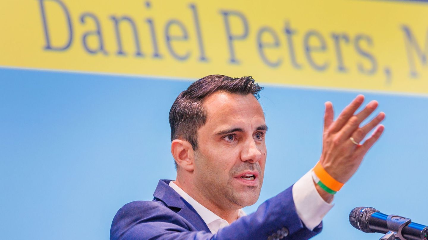 Trotz schlechter Umfragewerte für die CDU in Mecklenburg-Vorpommern hält ihr Vorsitzender Peters einen Erfolg bei der Landtagswa