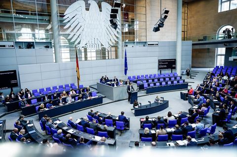 Bundestag: Abgeordnete im Sitzungssaal