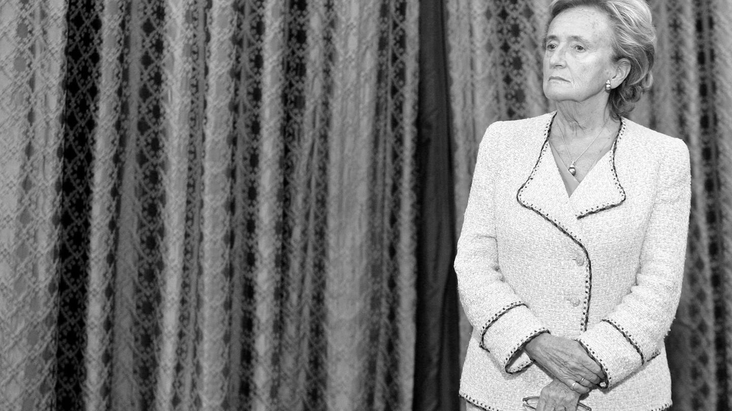 Bernadette Chirac ist am Freitagabend im Alter von 93 Jahren gestorben. (Archivbild) Foto: CHRISTOPHE ENA/AP/dpa