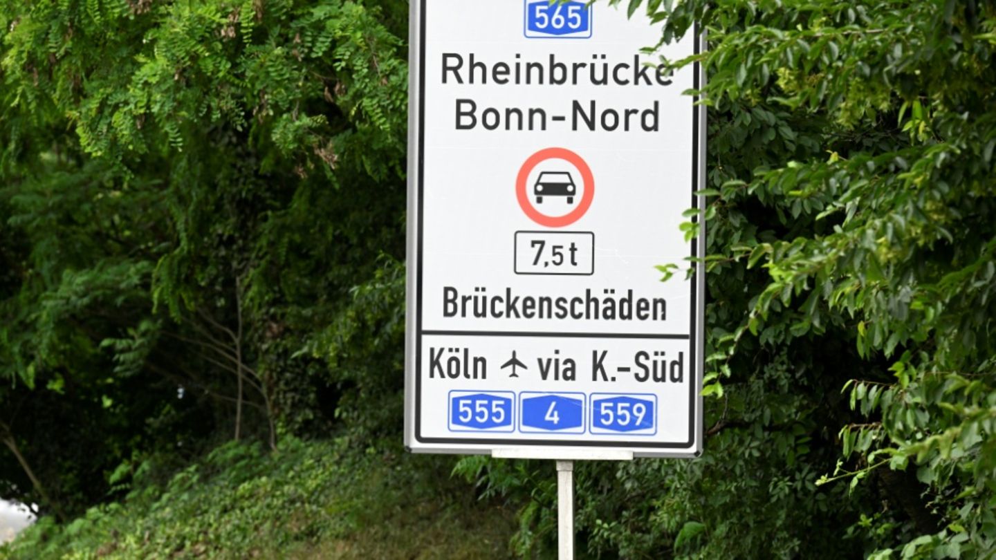 Gesperrte Brücke: Grüne kritisieren Verkehrspolitik der Regierung