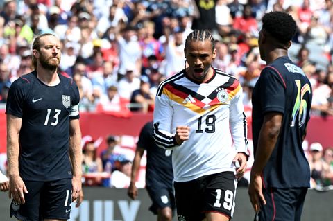 Leroy Sané bejubelt sein Tor bei der WM-Generalprobe gegen die USA. Foto: Federico Gambarini/dpa