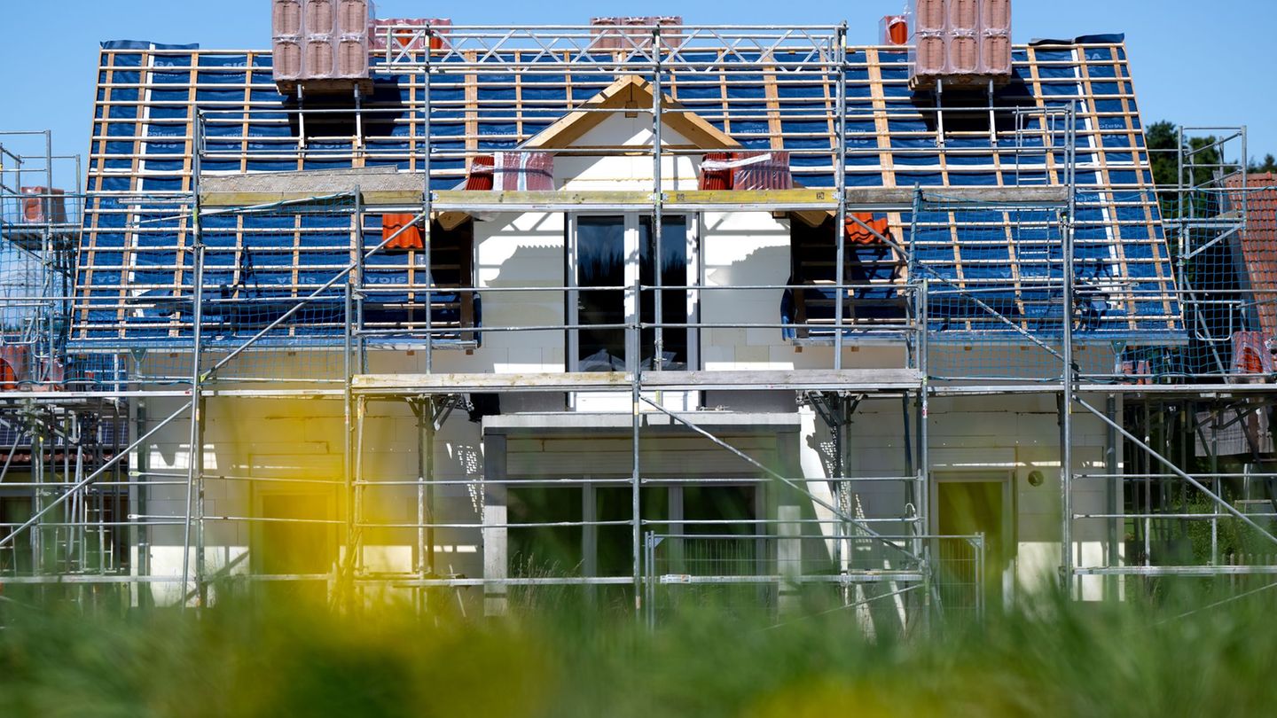 Immobilien: Bausparkassen-Chef zum Eigentum: „Da platzen Lebensträume“