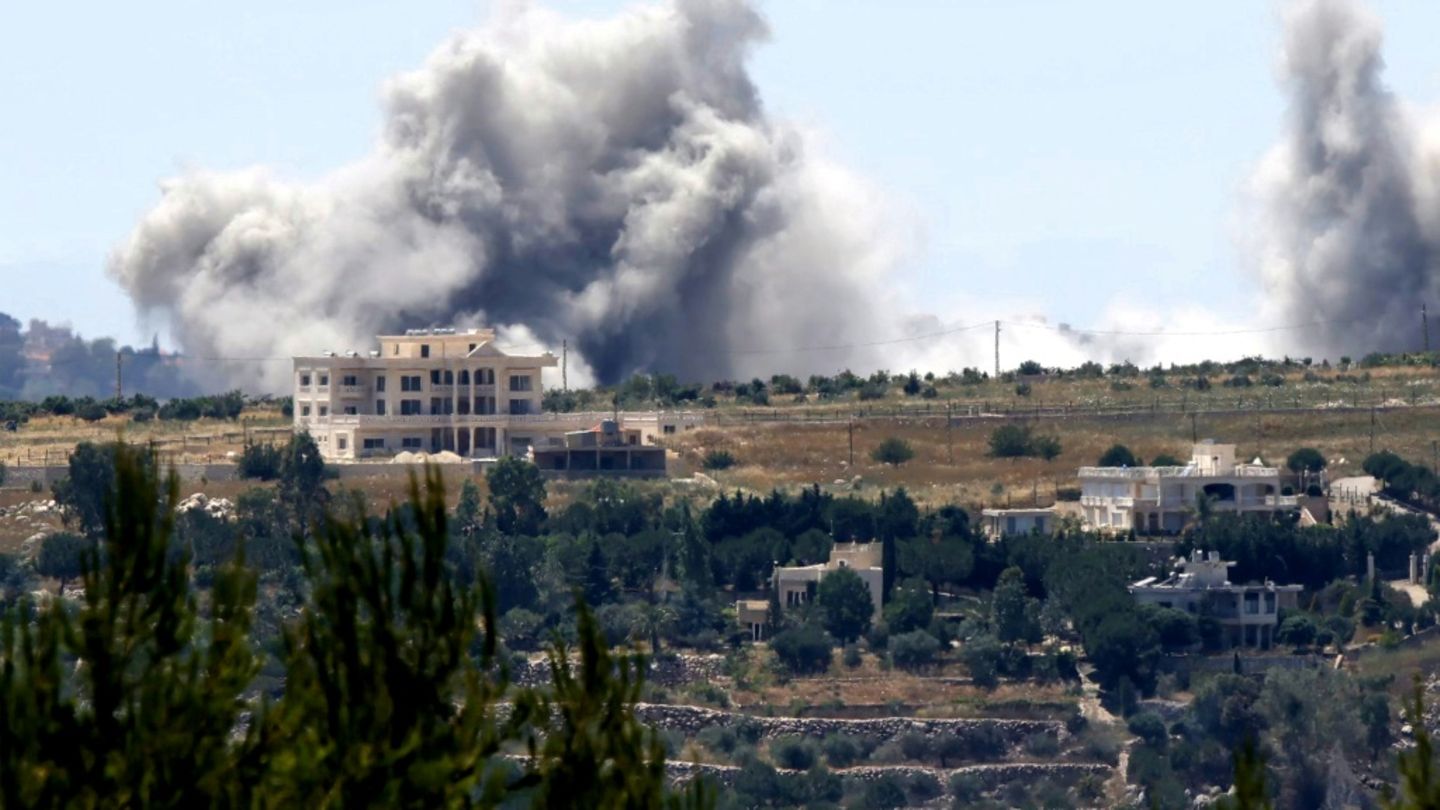 Inmitten weiterer Angriffe Israels und der Hisbollah: Libanons Armeechef besucht Pakistan