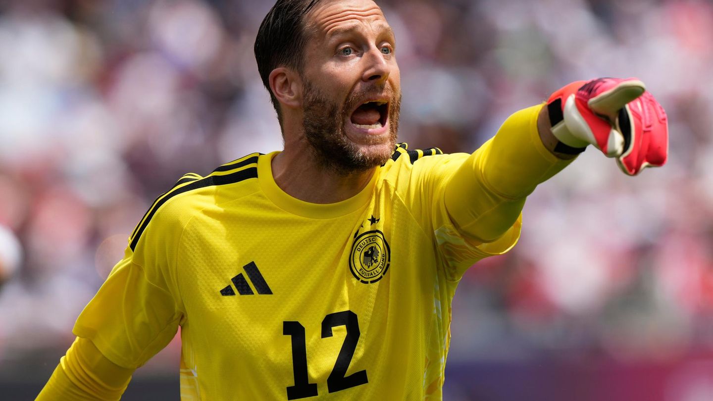 WM 2026: Oliver Baumann und die T-Frage: Gute Miene zum bösen Spiel