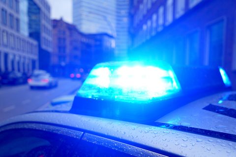 Nach dem Einbruch in eine Sparkassenfiliale im November 2023 fahndete die Hamburger Polizei mit mehr als 20 Funkstreifenwagen na