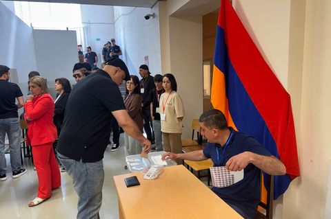 Bei der Parlamentsswahl in Armenien geht es um den außenpolitischen Kurs des Landes, das zwischen Russland und dem Westen lavier