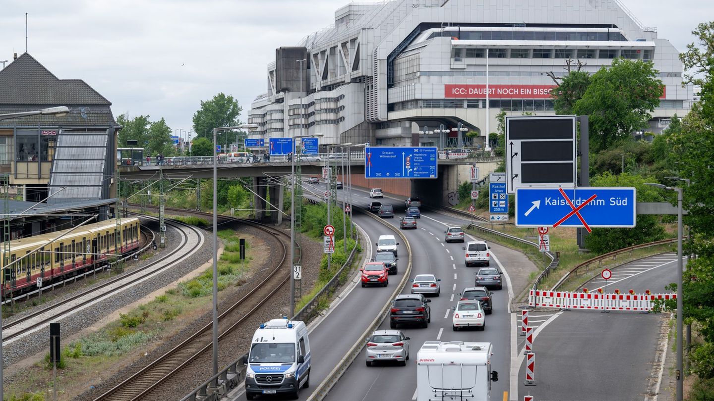 Ermittlungen: Mann befördert Steine auf Autobahn