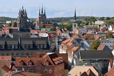 Insgesamt plant das Bündnis, vor dem Parteitag an 60.000 Haustüren in Erfurt zu klingeln. (Archivbild) Foto: Martin Schutt/dpa