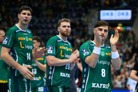 In seinem letzten Spiel für die Handballer des SC DHfK Leipzig traf Lucas Krzikalla (rechts) dreimal. (Archivfoto) Foto: Hendrik
