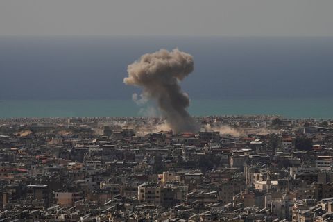 Israel hat die Angriffe in Beiruts Vororten seit einer offiziellen Waffenruhe im April eigentlich reduziert. (Archivbild) Foto: