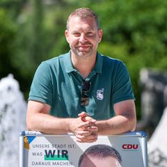 Wahlgewinner Hoffmann arbeitet bisher im Bauamt der Stadt Aue