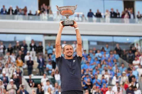 Am Ziel seiner Träume angelangt: Alexander Zverev Foto: Christophe Ena/AP/dpa