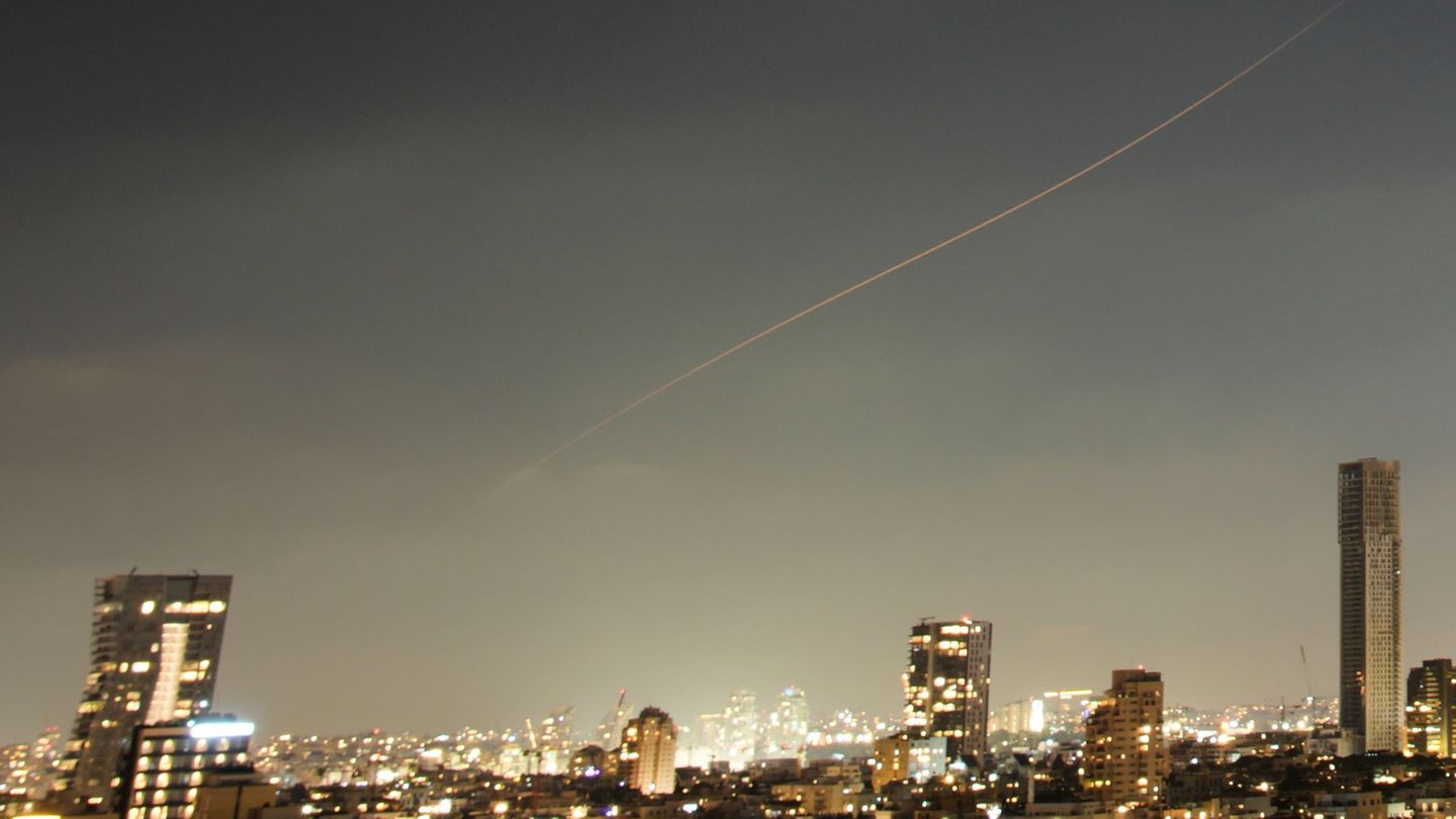 Erstmals seit dem 8. April feuerte der Iran Raketen auf Israel. Foto: Ohad Zwigenberg/AP/dpa