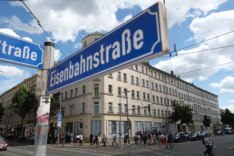 Eine Person wurde verletzt. (Symbolbild) Foto: Sebastian Willnow/dpa