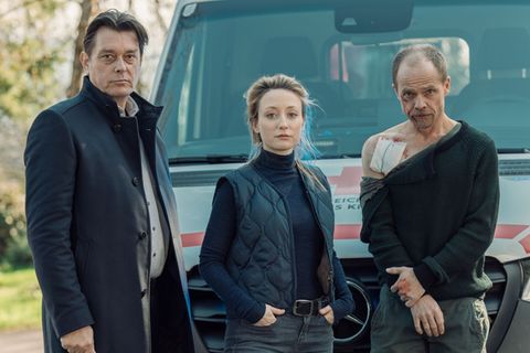 Thomas Komlatschek (Hary Prinz, links), Luisa Hoffmann (Alina Fritsch) und Micha Oberländer (Matthias Koeberlin) ermitteln im Fall eines ermordeten Unternehmers – und einer entwendeten Geige.