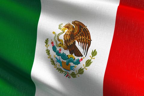 Von den 16 Spielorten der WM liegen drei in Mexiko: Neben Mexiko-Stadt, wo das Eröffnungsspiel Mexiko gegen Südafrika steigt, wird in Guadalajara und Monterrey gekickt. Von den 104 Spielen finden 78 in den USA statt – sowie jeweils 13 Partien in Mexiko und Kanada.