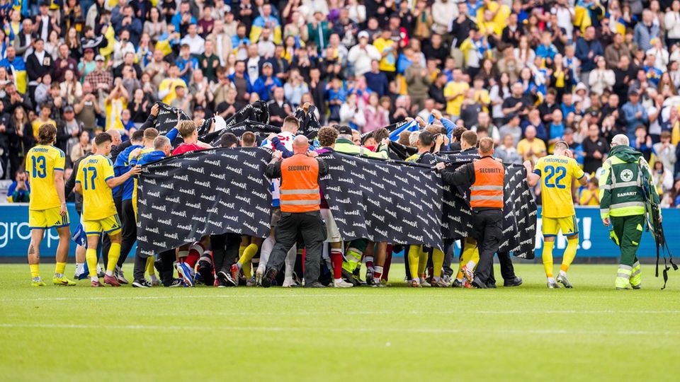 Christian Eriksen kollabiert auf dem Platz