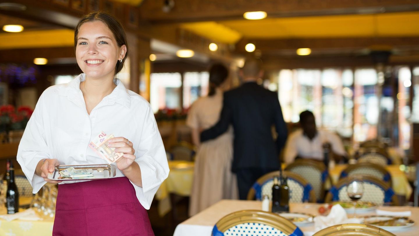 Ob Ihr Trinkgeld dem Servicepersonal gute Laune bereitet, hängt auch davon ab, in welchem Land Sie sch befinden