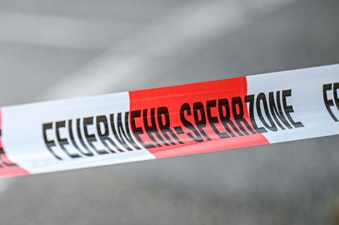 Feuerwehreinsatz an der Grundschule: Wegen des Gasaustritts fällt der Unterricht aus. (Symbolbild) Foto: Marius Bulling/dpa