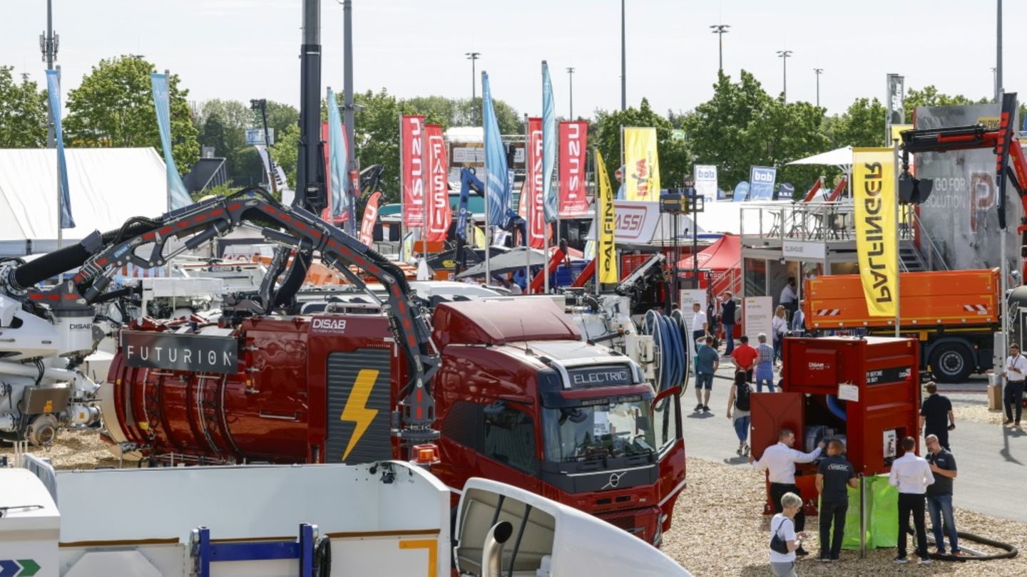 Maschinen auf der Messe IFAT in München Anfang Mai
