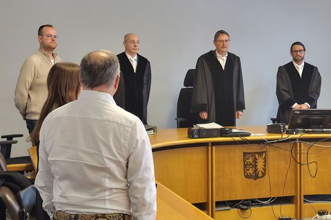 Die Verteidigung hatte auf Freispruch des Weinhändlers plädiert. (Archivbild) Foto: Felix Müschen/dpa