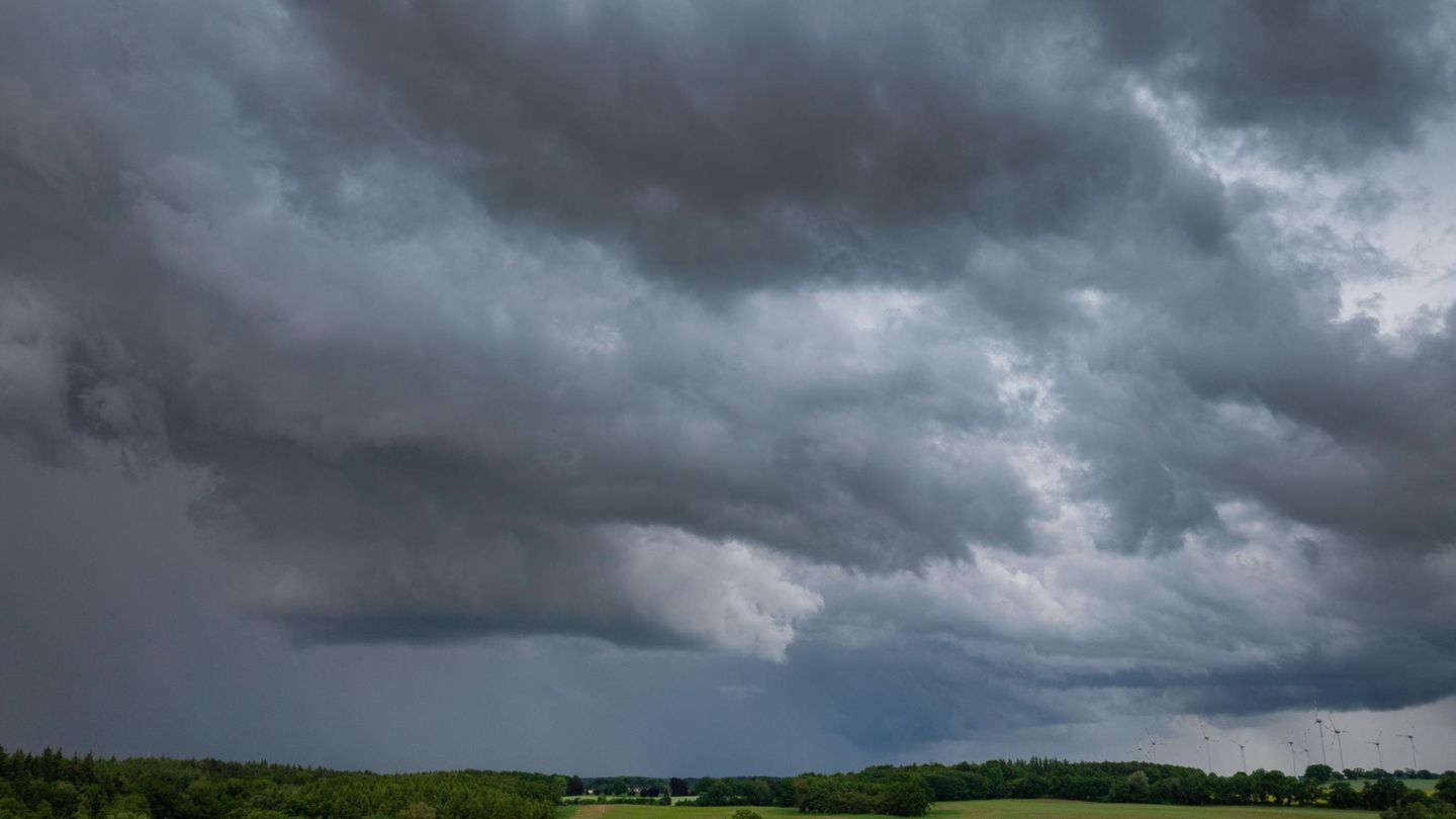 Wetter: Regen, Schauer, kühlere Temperaturen – Karten zeigen